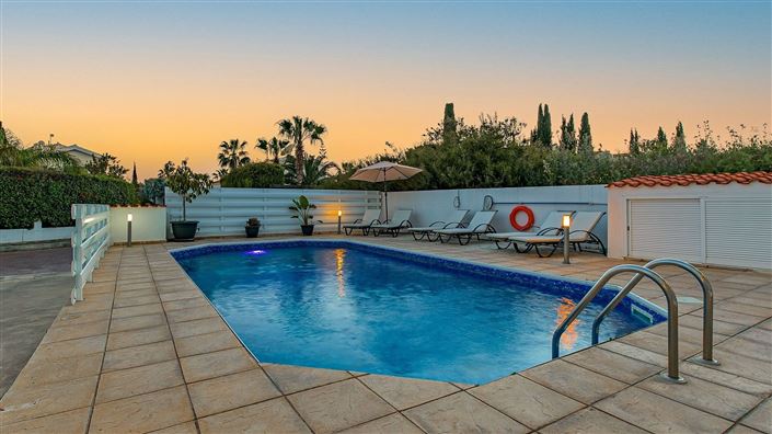 Image No.19-3 Bed House for sale