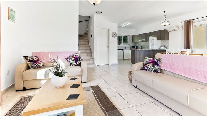 Image No.6-3 Bed House for sale