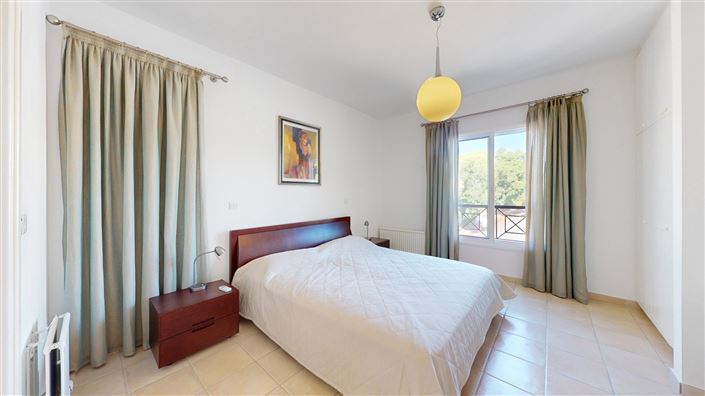 Image No.15-5 Bed House for sale