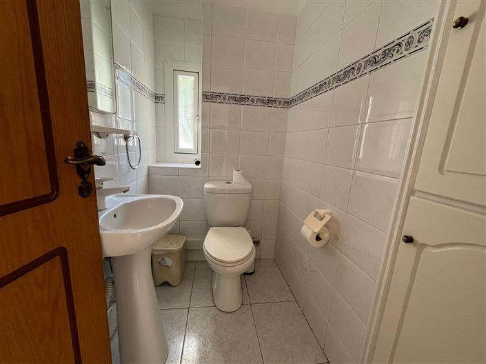 Image No.12-3 Bed House for sale