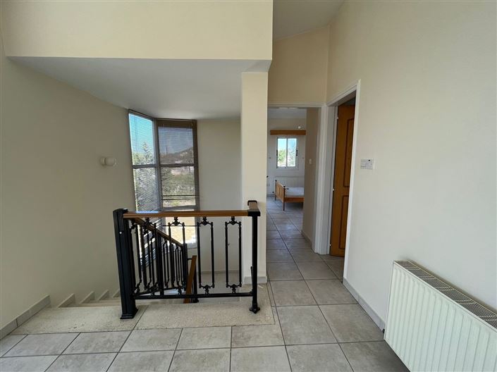 Image No.16-3 Bed House for sale