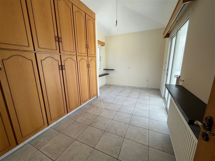 Image No.22-3 Bed House for sale