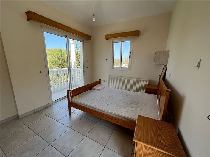 Image No.25-3 Bed House for sale