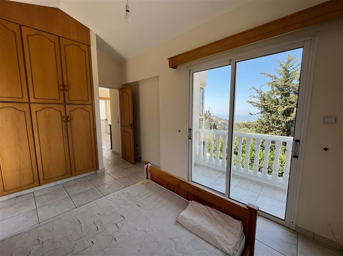 Image No.26-3 Bed House for sale