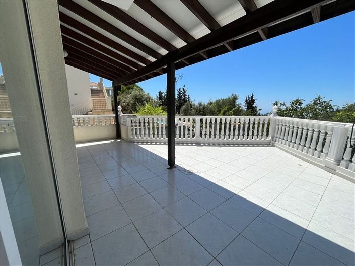 Image No.9-3 Bed House for sale