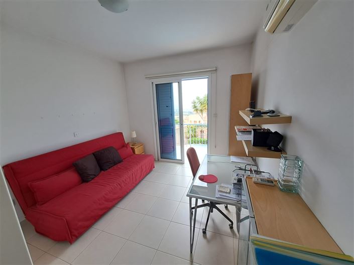 Image No.10-3 Bed Apartment for sale