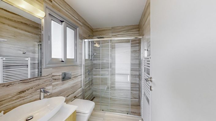 Image No.20-5 Bed House for sale