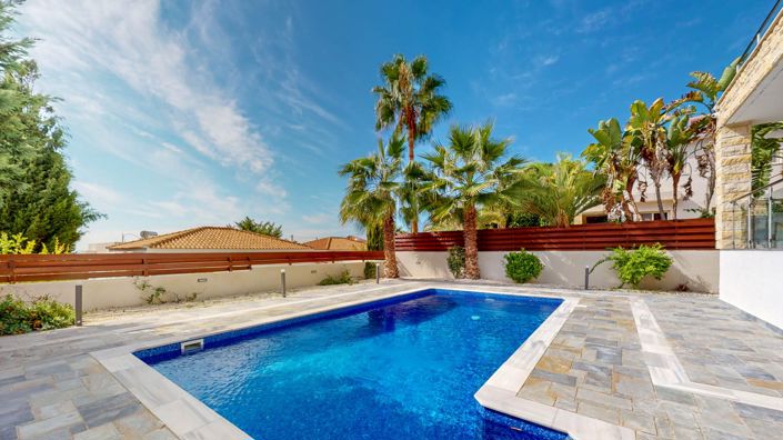 Image No.25-5 Bed House for sale