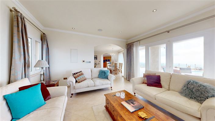 Image No.5-5 Bed House for sale