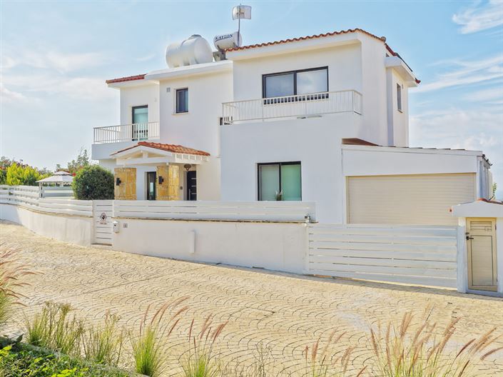 Image No.1-4 Bed House for sale