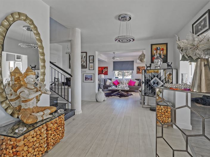 Image No.12-4 Bed House for sale