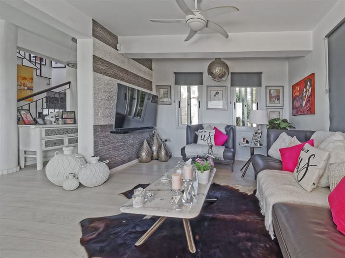 Image No.13-4 Bed House for sale