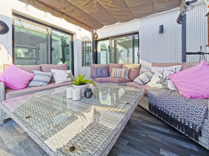 Image No.27-4 Bed House for sale