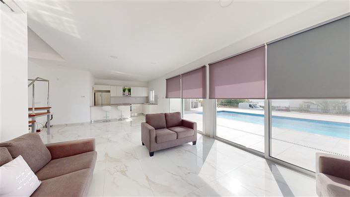 Image No.2-3 Bed House for sale