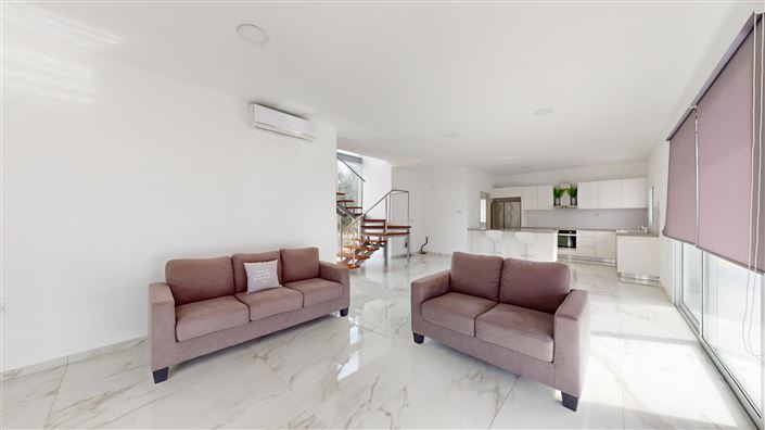 Image No.3-3 Bed House for sale