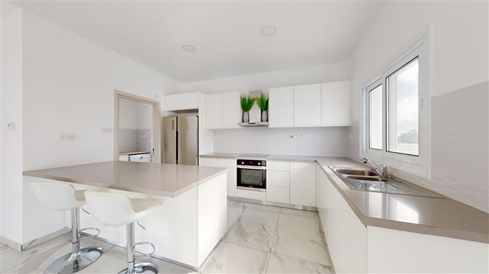 Image No.5-3 Bed House for sale