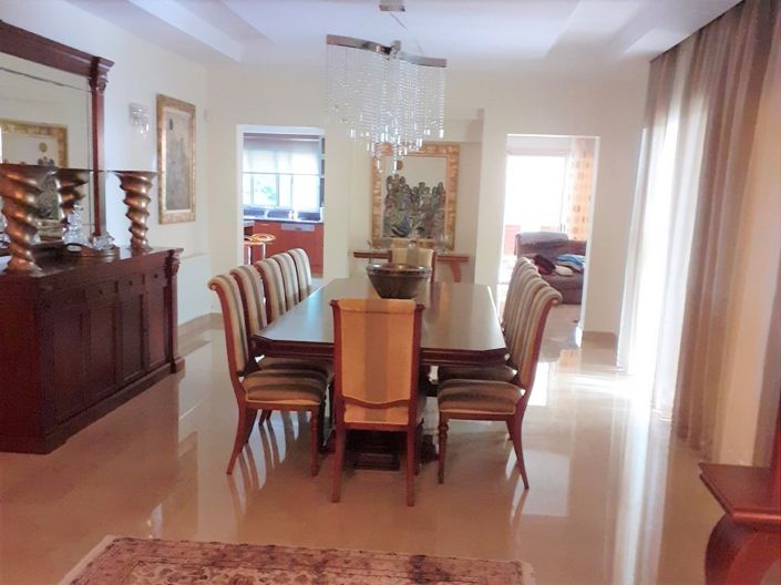 Image No.10-6 Bed House for sale