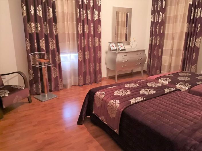 Image No.11-6 Bed House for sale