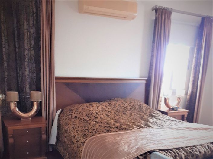 Image No.14-6 Bed House for sale