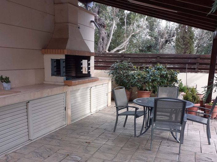 Image No.18-6 Bed House for sale