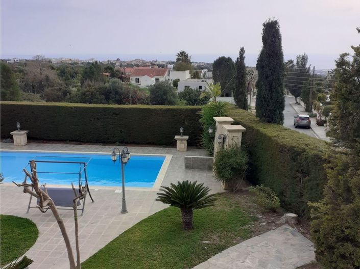 Image No.19-6 Bed House for sale