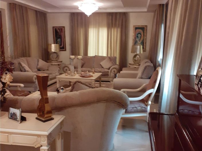 Image No.7-6 Bed House for sale