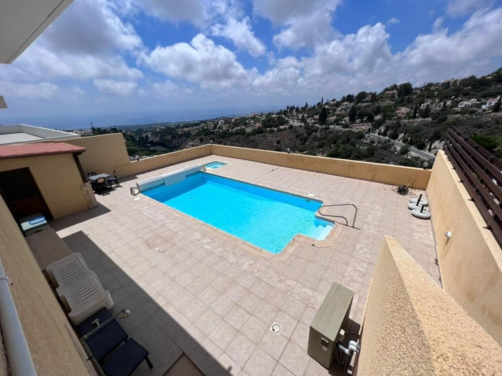 Image No.1-4 Bed House for sale