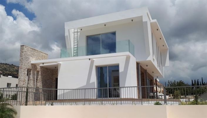 Image No.12-3 Bed House for sale