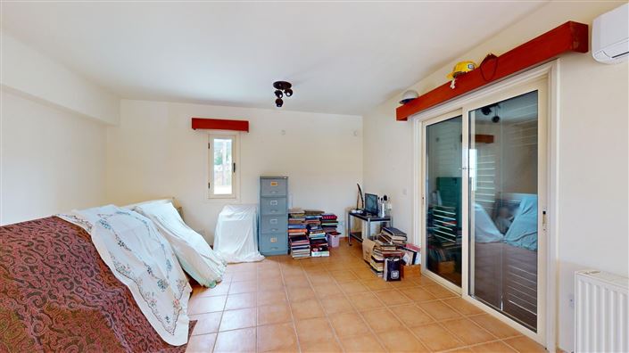 Image No.11-6 Bed House for sale