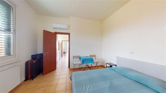 Image No.14-6 Bed House for sale