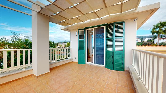 Image No.21-6 Bed House for sale