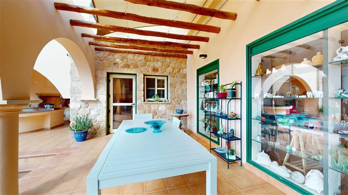 Image No.23-6 Bed House for sale