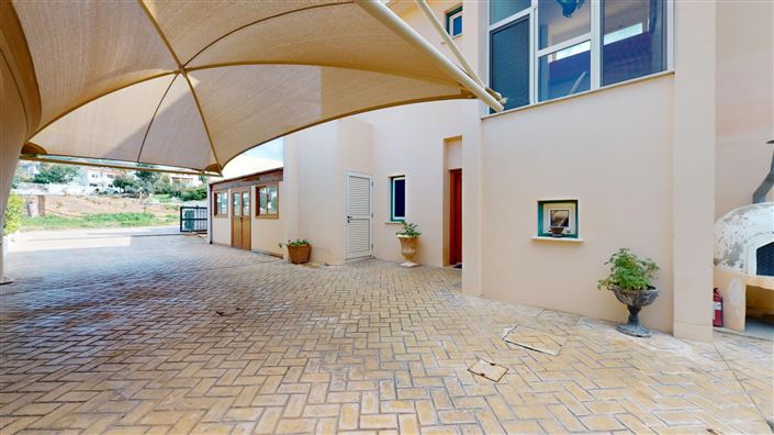 Image No.26-6 Bed House for sale