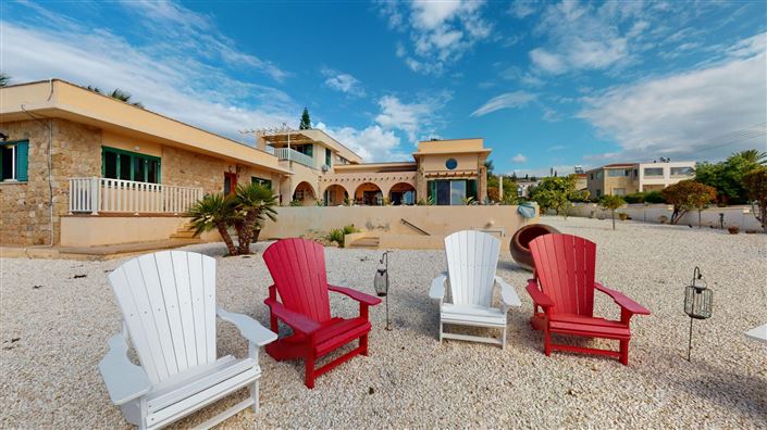 Image No.30-6 Bed House for sale