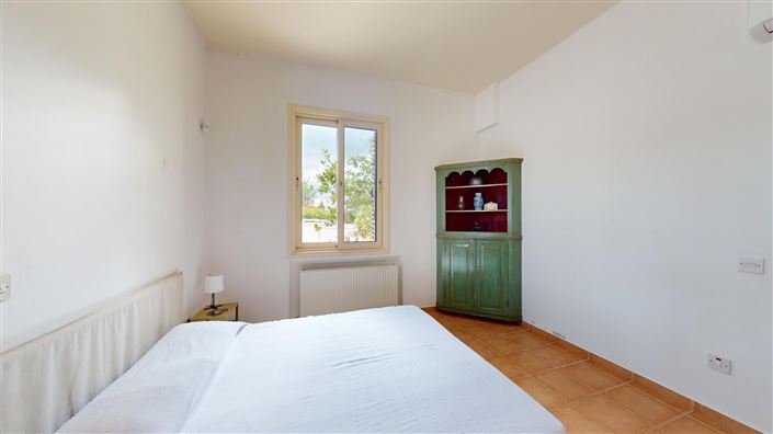 Image No.9-6 Bed House for sale