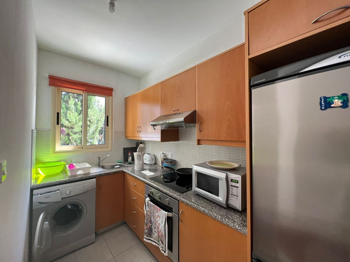 Image No.5-2 Bed House for sale