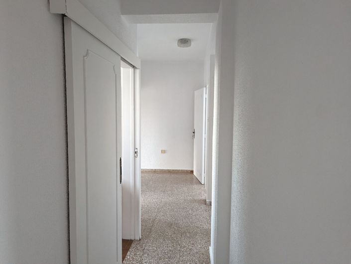 Image No.15-3 Bed House for sale