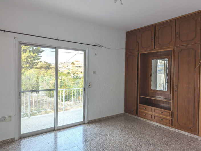 Image No.17-3 Bed House for sale