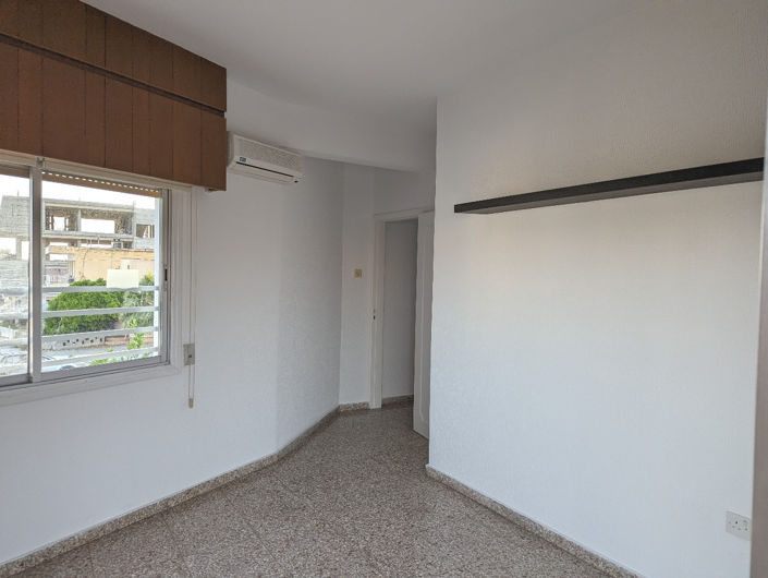 Image No.18-3 Bed House for sale