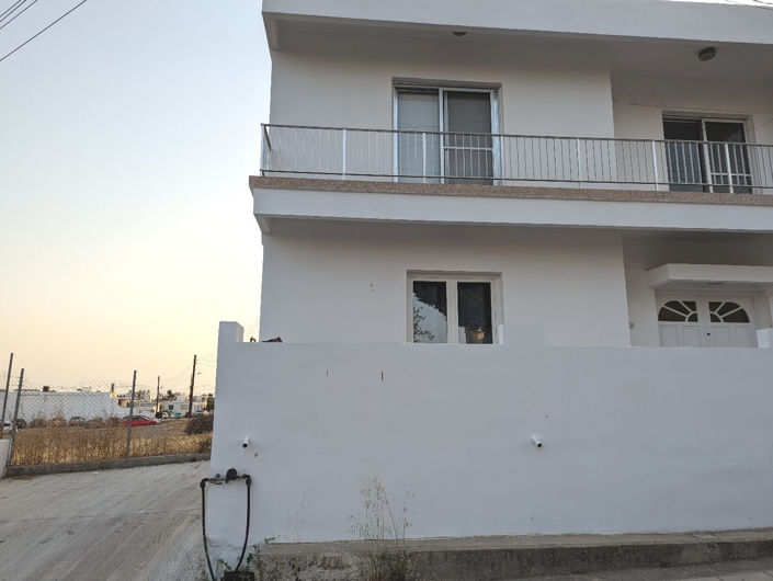 Image No.26-3 Bed House for sale