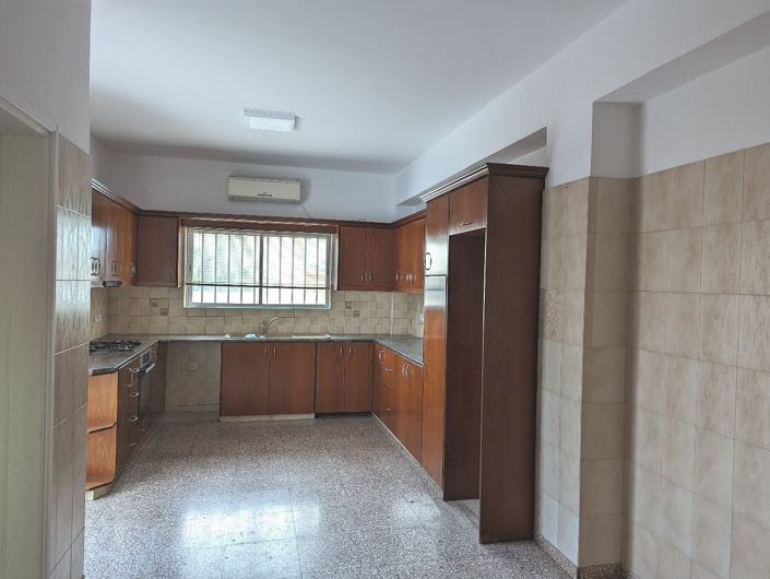 Image No.9-3 Bed House for sale