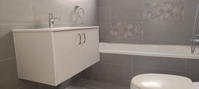 dc842bb4-68f8-48e3-bde6-53671ca029c6