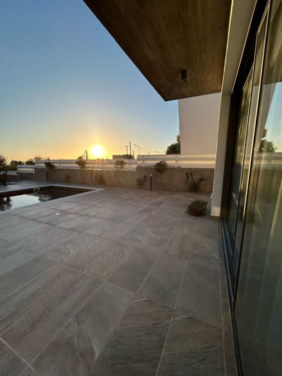 Image No.17-4 Bed House for sale