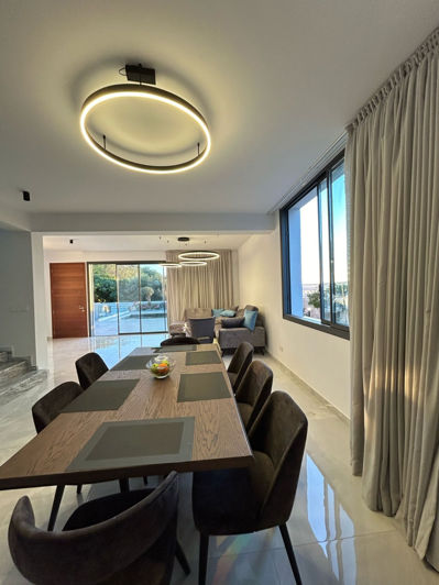 Image No.4-4 Bed House for sale