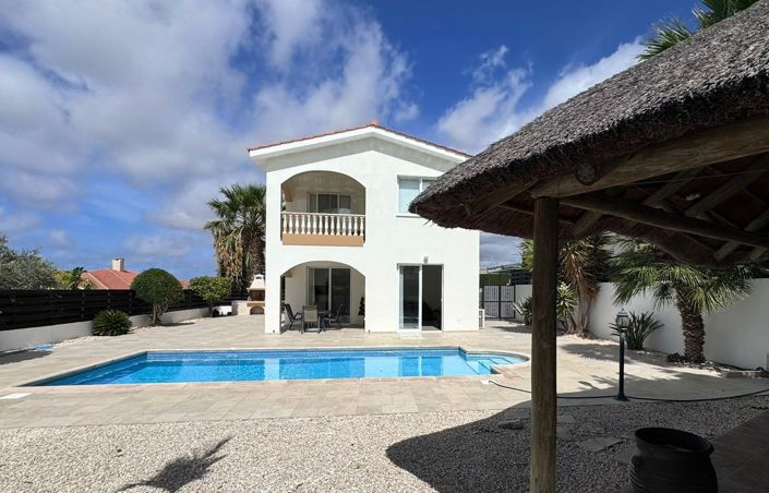 Image No.1-3 Bed House for sale