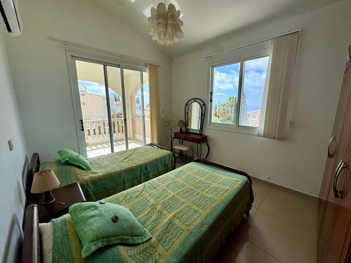 Image No.13-3 Bed House for sale