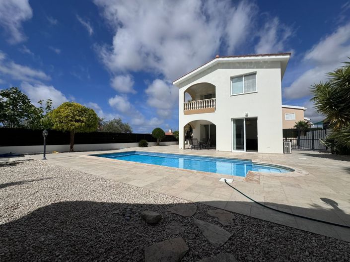 Image No.16-3 Bed House for sale