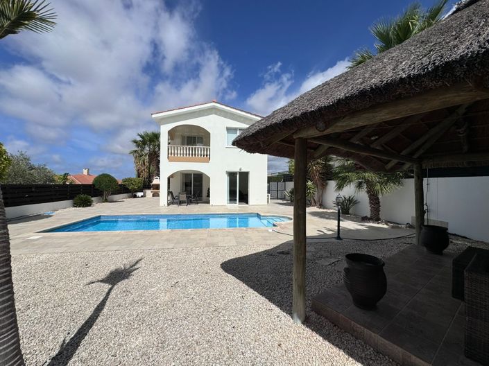 Image No.18-3 Bed House for sale