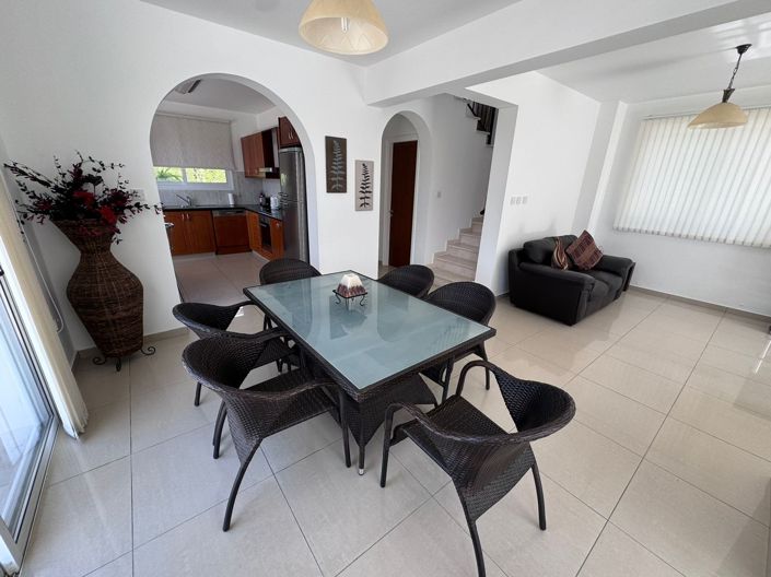 Image No.2-3 Bed House for sale