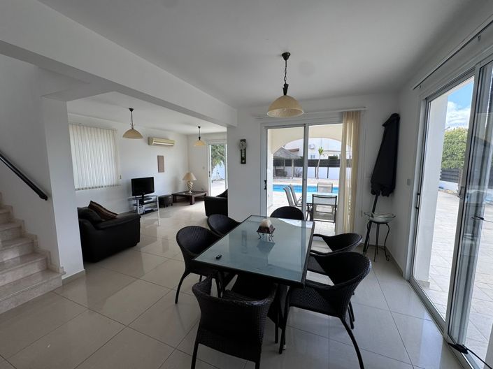 Image No.3-3 Bed House for sale